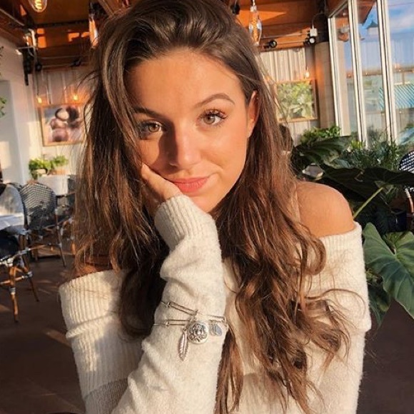 Meet your Posher, Ally - Picture 1 of 1